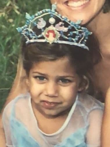 Lina Luaces compartió unas lindas fotos de cuando era niña.