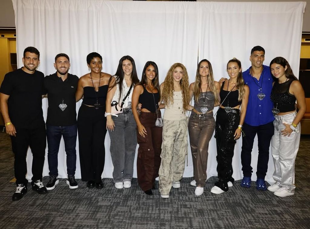Shakira con la familia de Luis Suárez