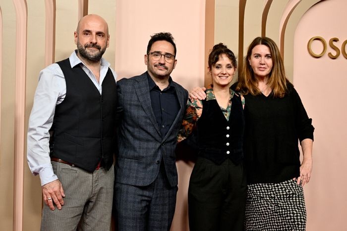 El equipo de La sociedad de la nieve en el almuerzo de los Oscar