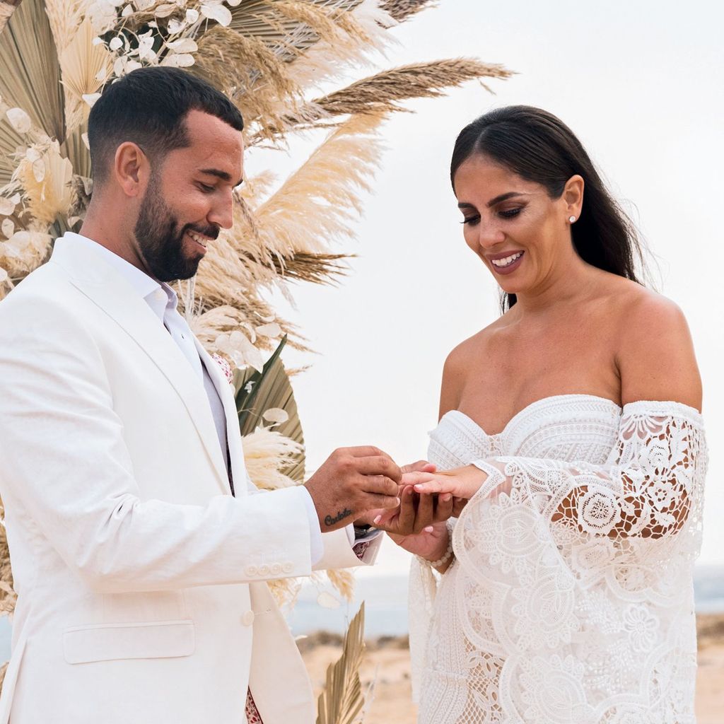 Anabel Pantoja H4028 BODA