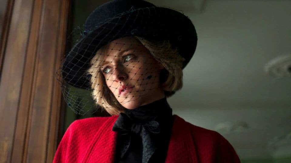 La actriz Kristen Stewart dando vida a Diana de Gales en 'Spencer'