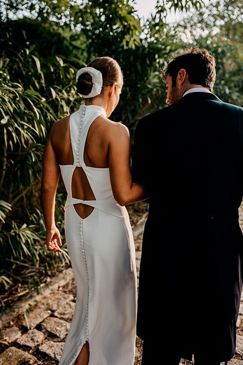 Espalda de novia descubierta