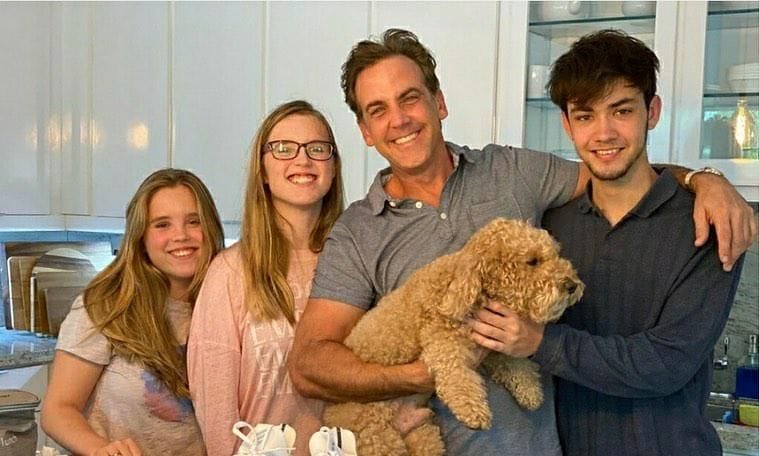 Carlos Ponce y sus hijos