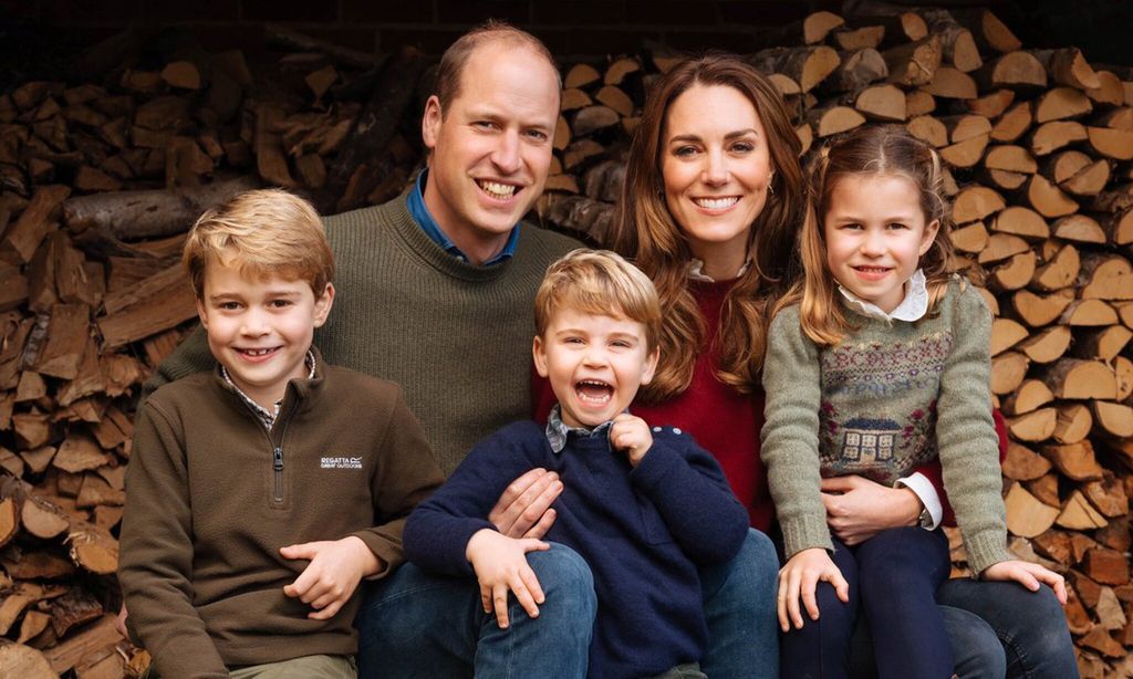 kate middleton and prince william officially release christmas card