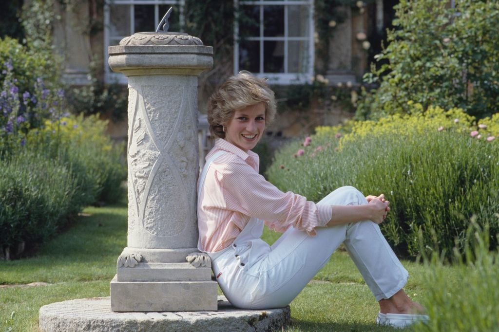  La princesa Diana en su casa de Highgrove,