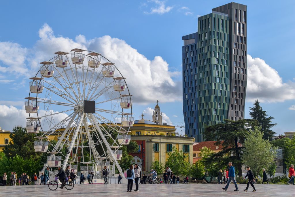 Plaza Skënderbej de Tirana, Albania