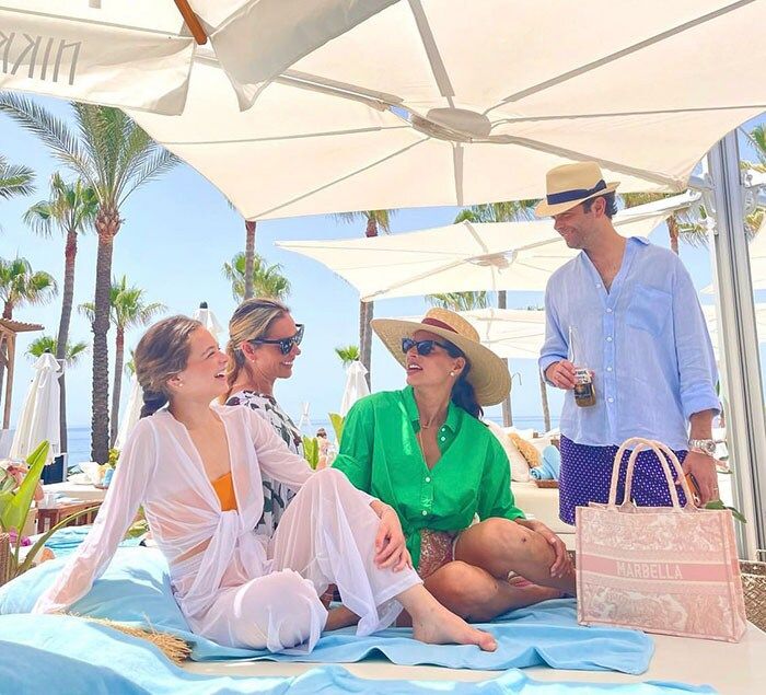 Bárbara Coppel y sus hermanas 