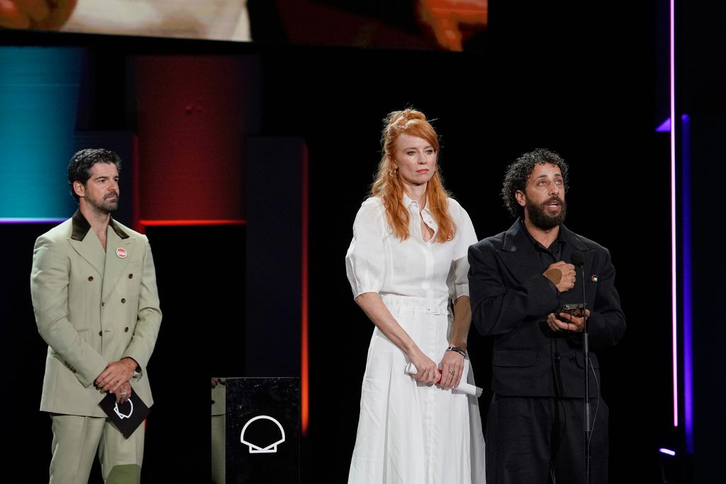 Momentos de la entrega de premios durante la 73ª edición del Festival de Cine de San Sebastián 2025           