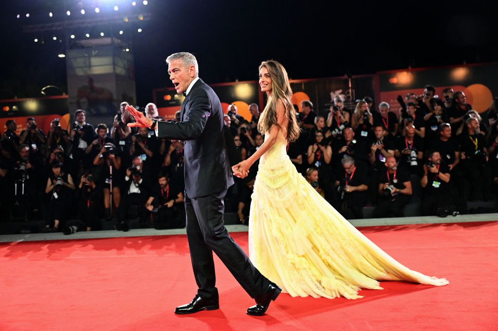 George Clooney y su esposa Amal en el estrenod e 'Wolfs' en el Festival de Venecia el 1 de septiembre  de 2024