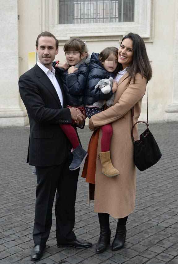 Joseph Fiennes y su esposa