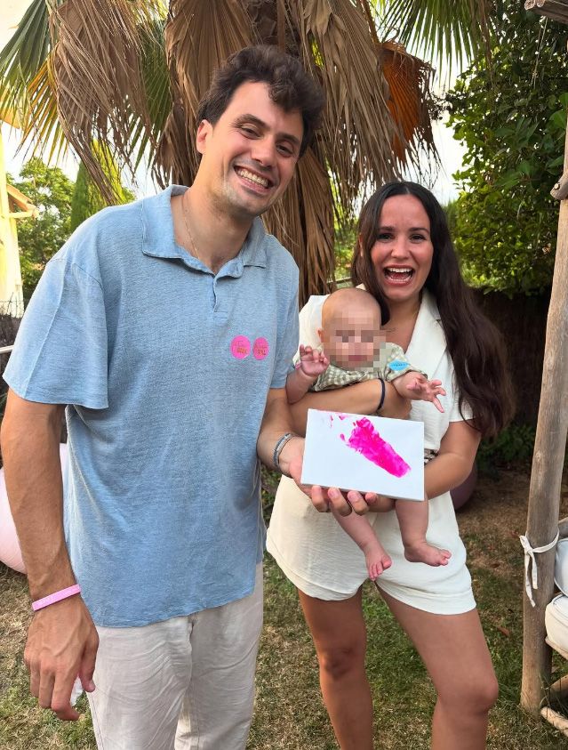 Carolina Monje y su marido, el pasado verano celebrando su gender reveal