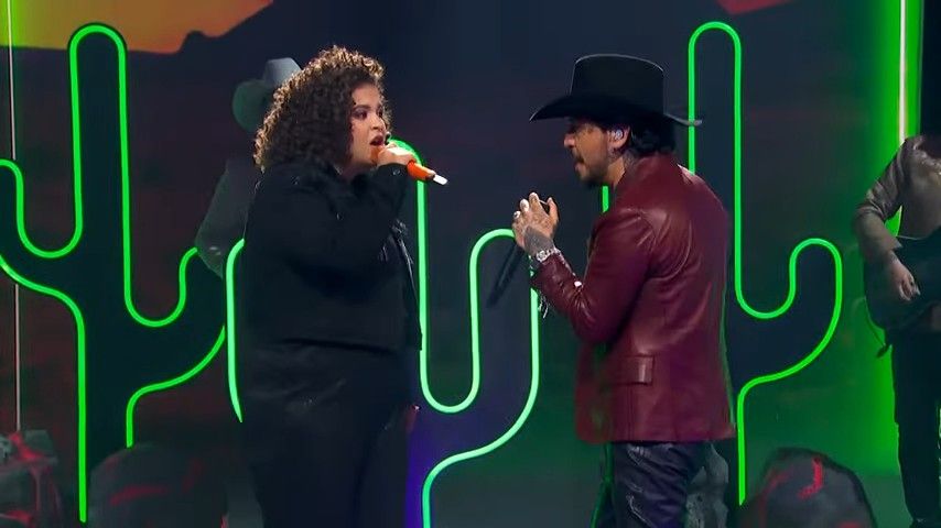 Lucero y Nodal en Juego de Voces interpretaron La Siguiente