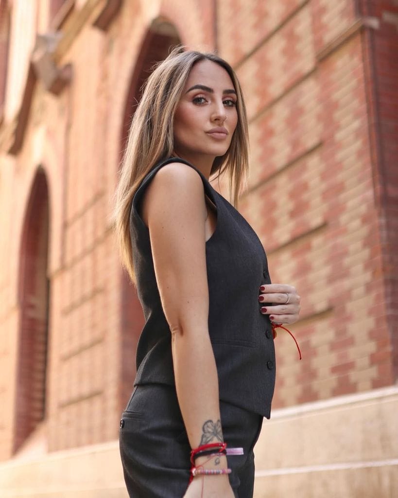 Rocío Flores, vestida de negro en su Instagram