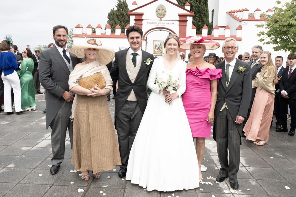 Veronique Goeders en la boda de su hijo el príncipe Alonso de Orleans-Borbon