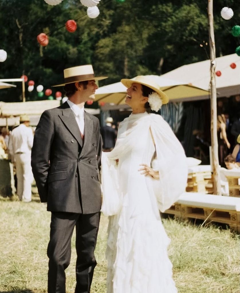 Novias con sombrero cordobés y volantes