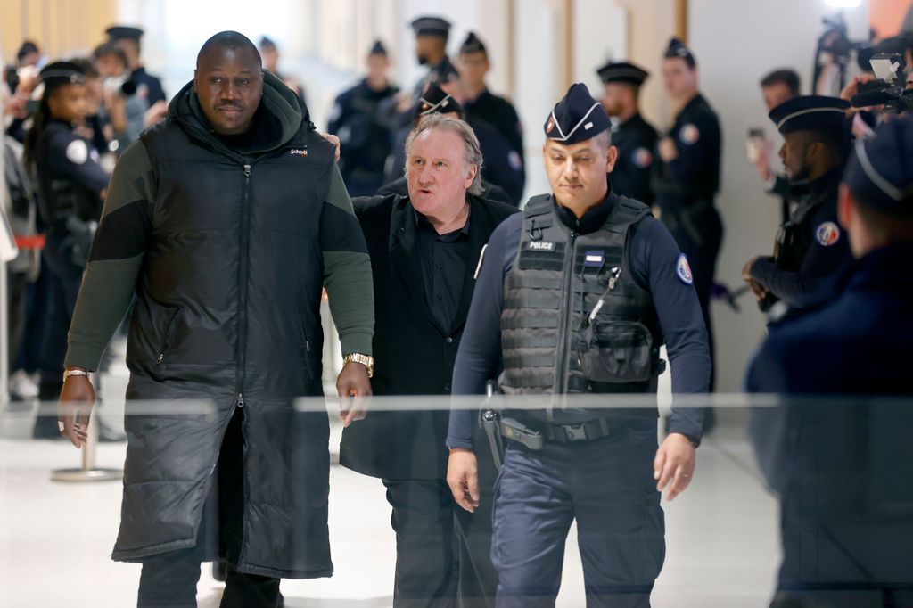 Depardieu, de 76 años y con más de 200 películas y series en su carrera, ha sido acusado de conducta inapropiada por unas 20 mujeres, aunque este es el primer caso que llega a juicio.