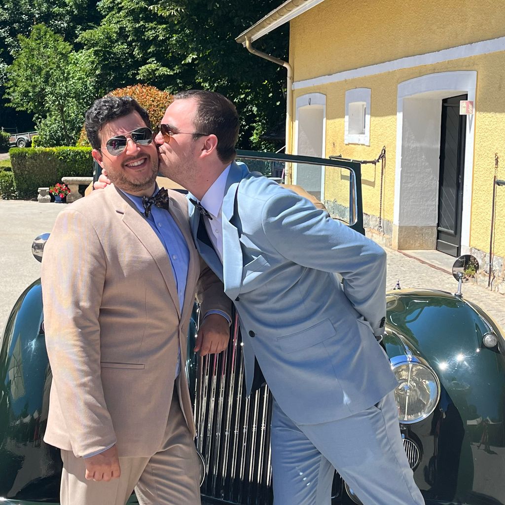 Boda arias H+