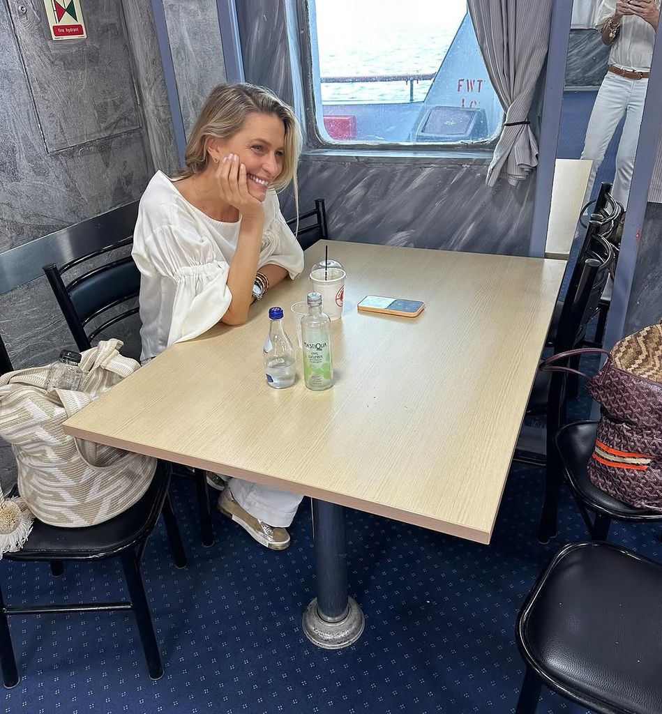 Tatiana Blatnik de vacaciones por el mar Egeo 