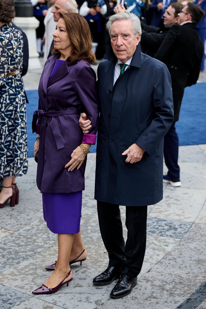Iñaki Gabilondo y Lola Carretero llegando a los Premios Princesa de Asturias 2024