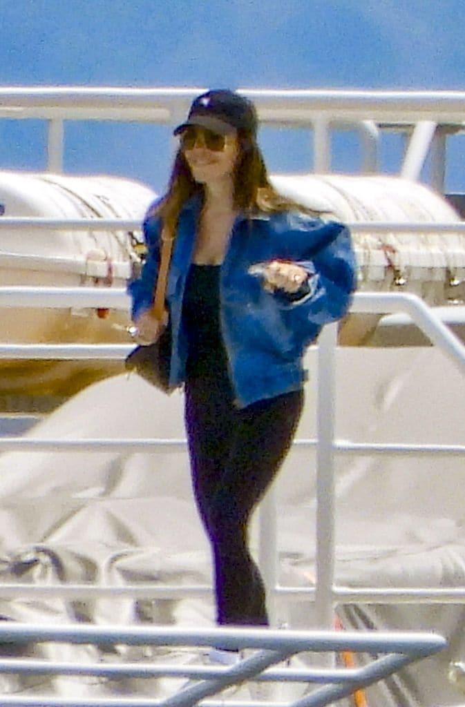Lauren Sánchez abordó el helicóptero con un look muy cómodo 