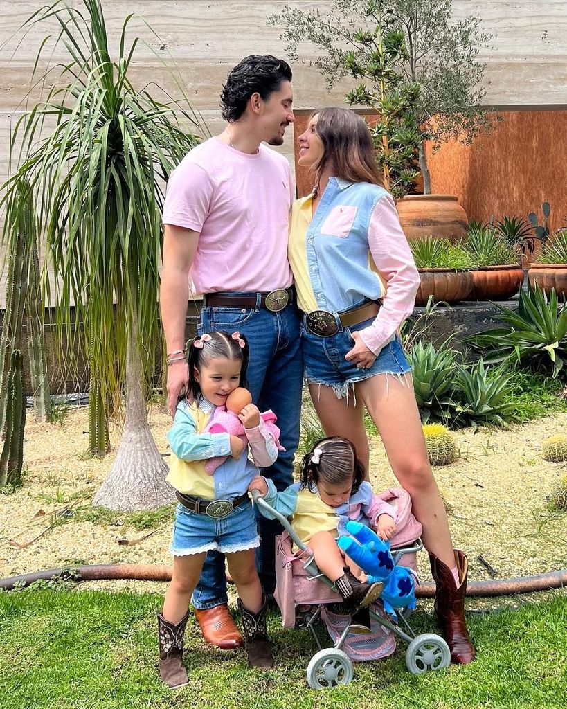 Álex Fernández ha formado una hermosa familia junto a Alexia Hernández.