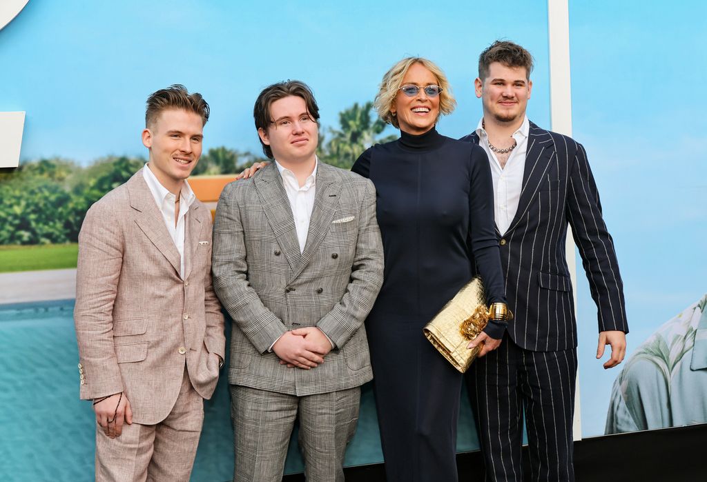 Sharon Stone, junto a sus hijos (de izquierda a derecha): Roan, Quinn y Laird.