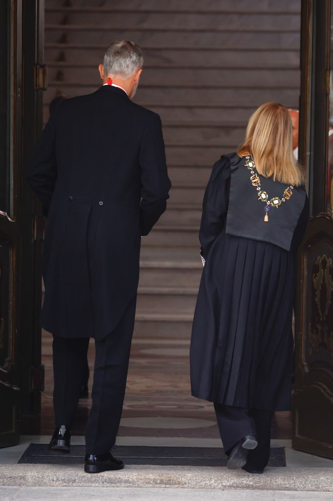 Detalle de la espalda del rey Felipe VI