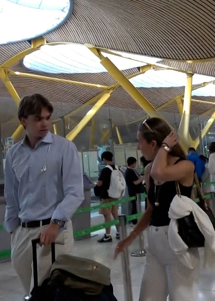 Migyel y Olympia en el aeropuerto de Madrid 