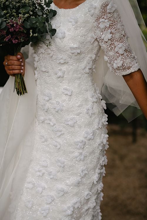 Vestido de novia con flores de Navascués