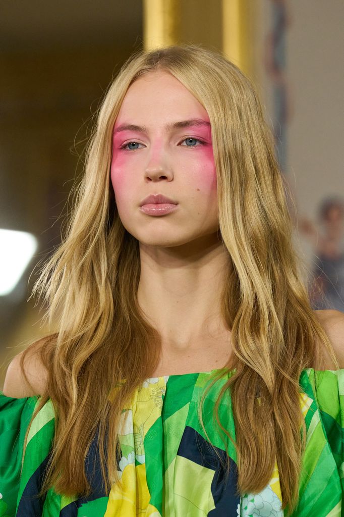 Se trata de utilizar el maquillaje para romper las reglas y crear las propias. 