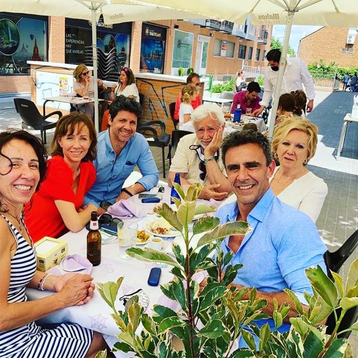 Los Caparrós al completo celebran el cumple de la matriarca