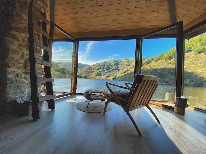 Casa Morriña a pie de río en Ribeira Sacra