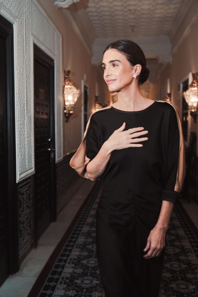 Paz Vega vestida de The IQ Collection para el Día de Andalucía 2026.