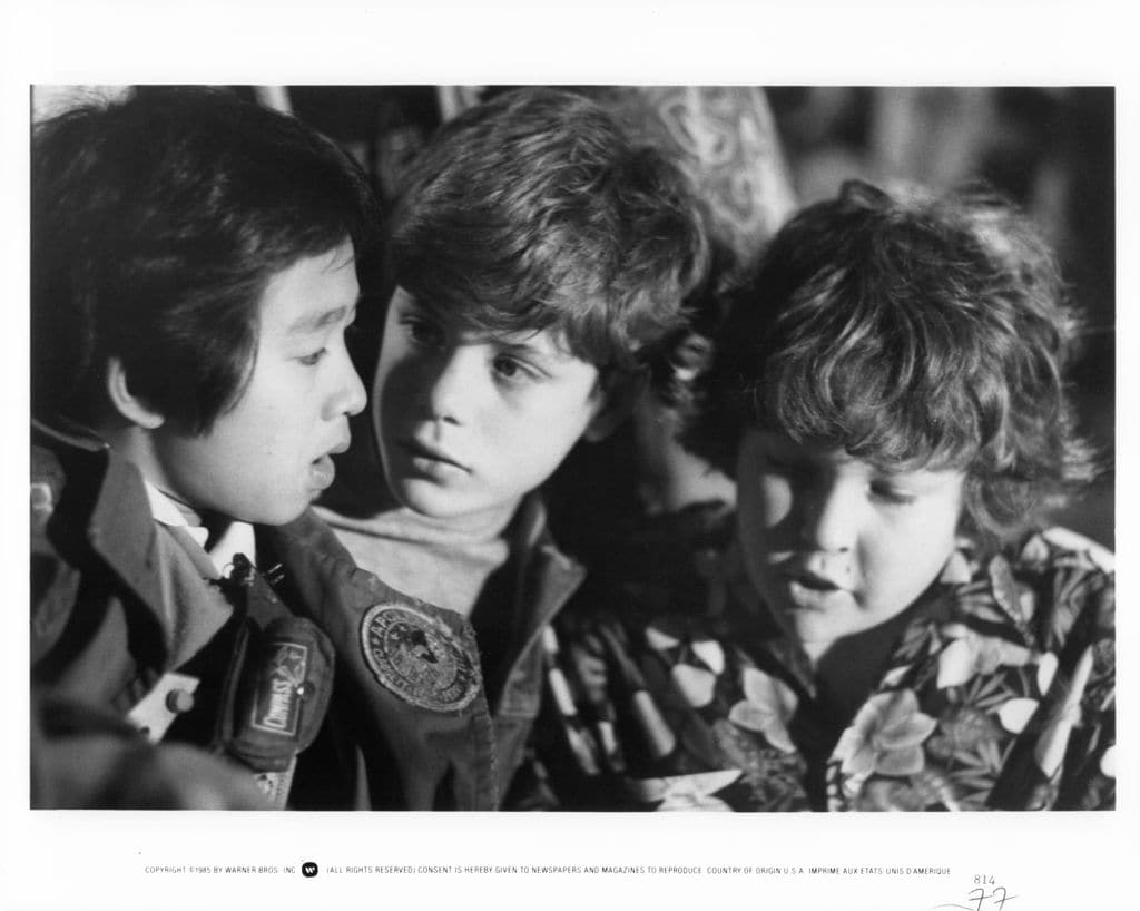 Jonathan Ke Quan, Sean Astin y Jeff Cohen
