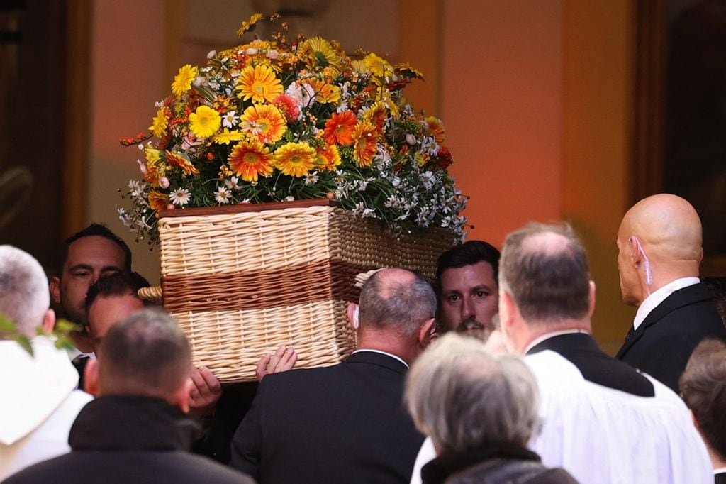 Brigitte Bardot planeó su último adiós, y pidió que se llenara de flores silvestres y coloridas