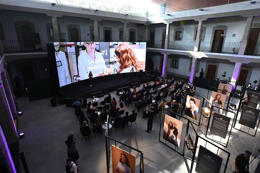 El equipo de Asuntos Corporativos de L’Oréal Latinoamérica presentó los 10 principios. 