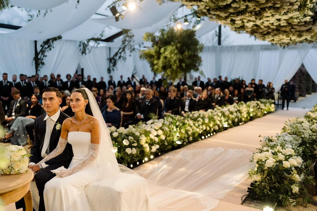 Paulo Dybala y Oriana Sabatini celebraron su primer aniversario de bodas.