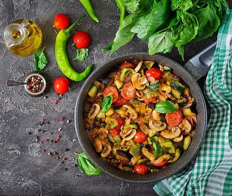 Champiñones picantes con verduras a la menta