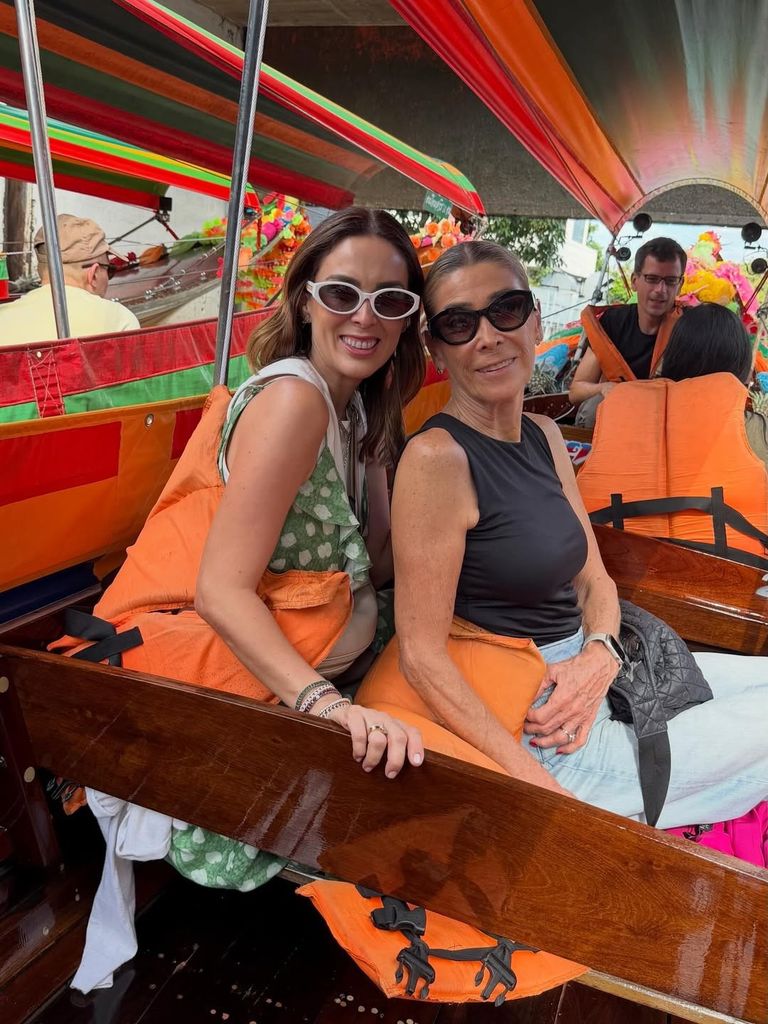 La conductora y su mamá disfrutaron de un recorrido por la ciudad.