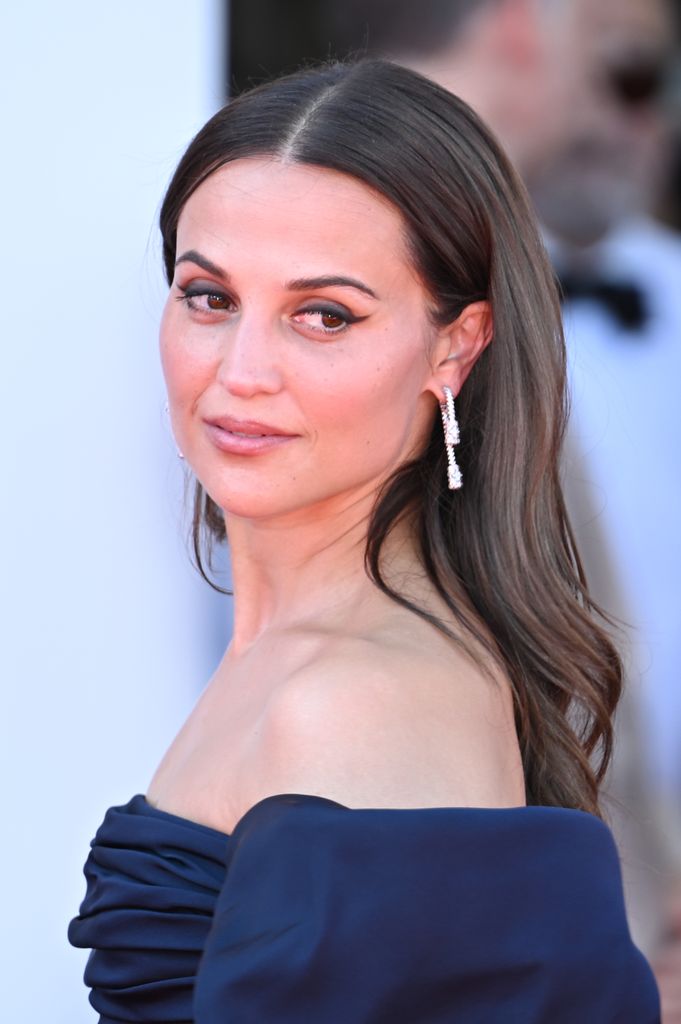 Alicia Vikander en el Festival de Venecia para el estreno de The Wizard Of The Kremlin