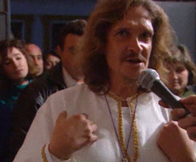 Carlos Jesús, el excéntrico vidente de la televisión, muere a los 80 años