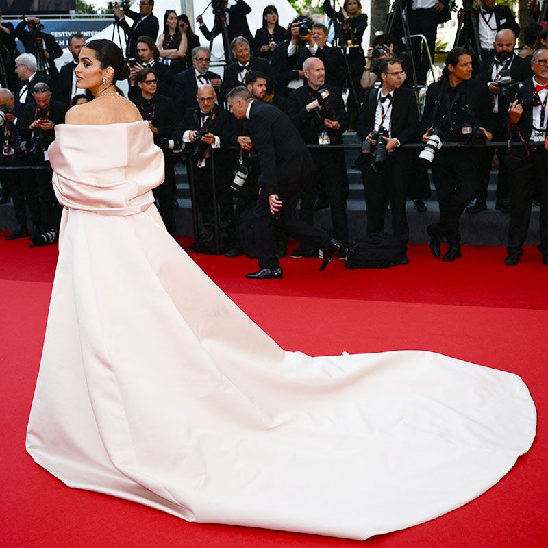 Marta Lozano en el Festival de Cannes 2024 con vestido de Redondo Brand