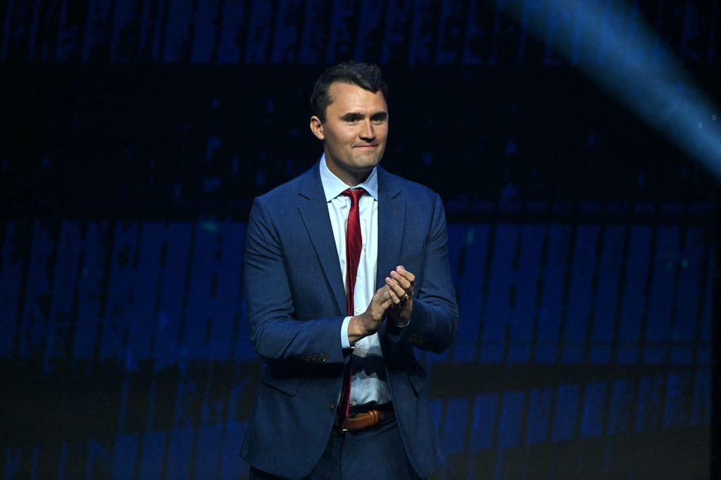 Charlie Kirk durante un acto político en Estados Unidos