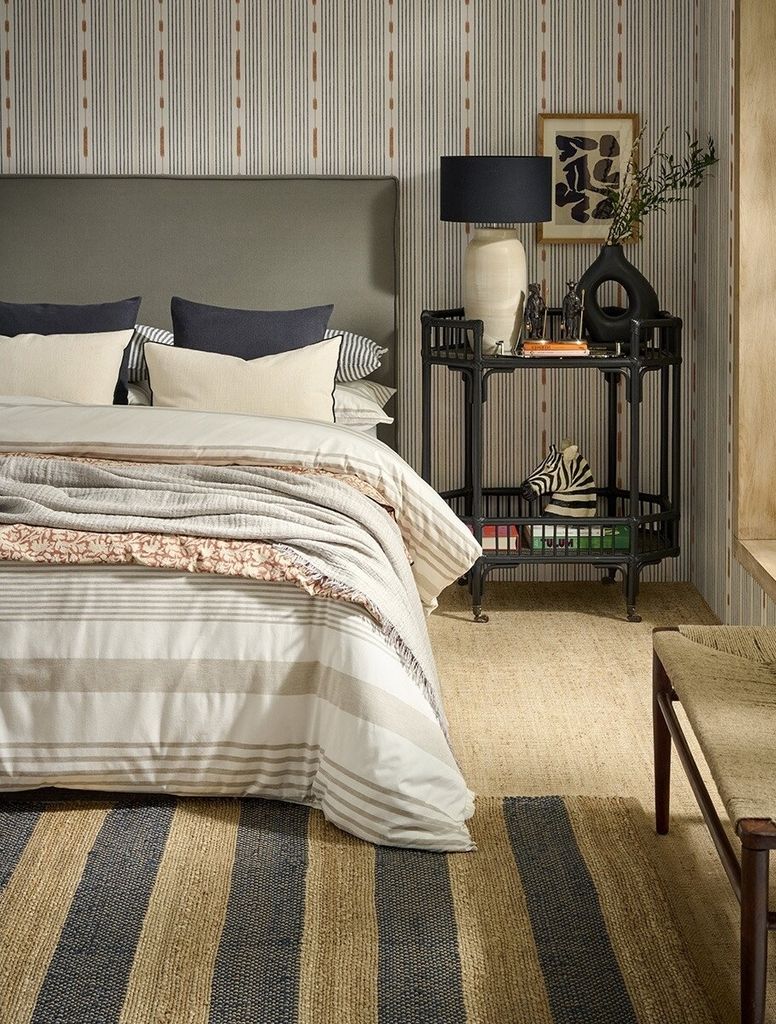 Carrito auxiliar como mesita de noche