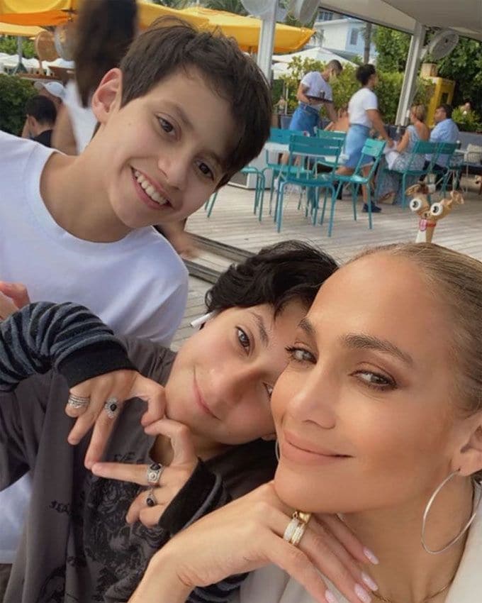 Jennifer Lopez con sus hijos
