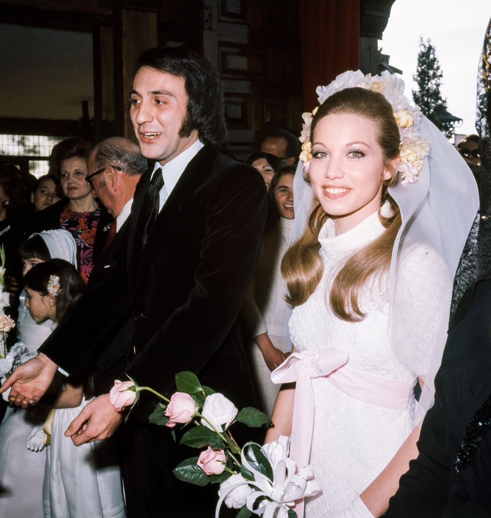 Bodas de las divas de la canción española Karina y Tony Luz