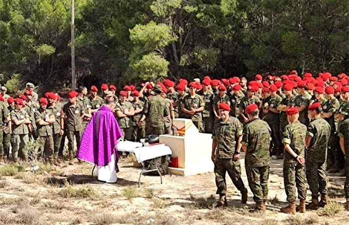 Misa homenaje en la Academia Militar