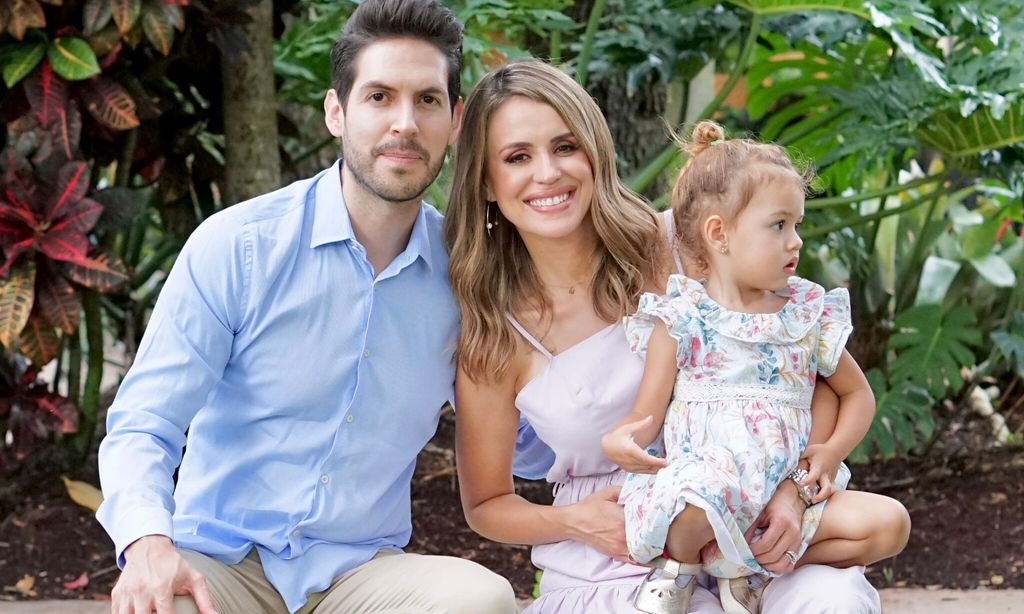 Carolina Sarassa y su familia, en la dulce espera de su segundo bebé