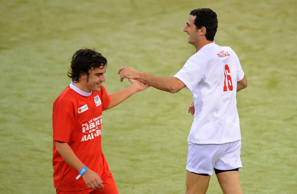Fernando Alonso con Pedro de la Rosa