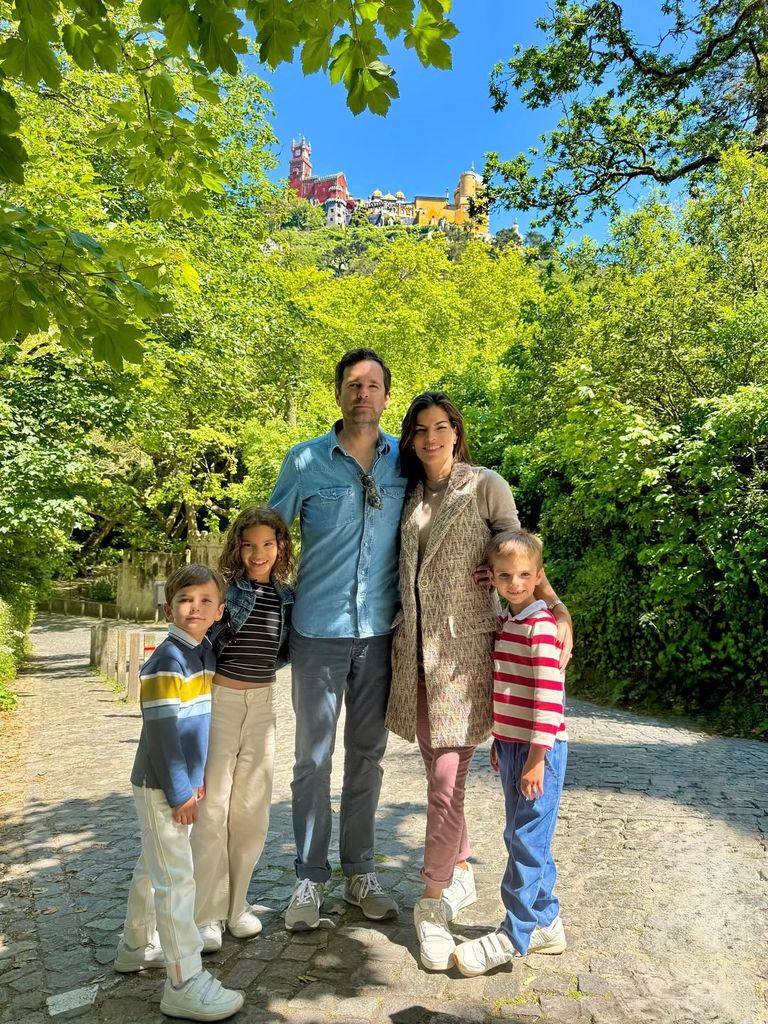 Bárbara Coppel y sus hijos en Sintra.